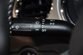 2012款福特野马V6