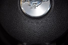 2012款福特野马V6