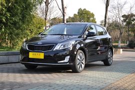 2012款起亚K2两厢1.6L