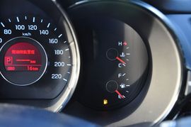 2012款起亚K2两厢1.6L