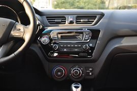 2012款起亚K2两厢1.6L