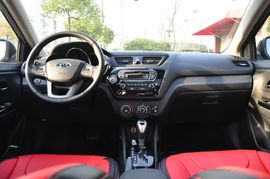 2012款起亚K2两厢1.6L