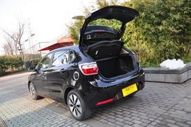 2012款起亚K2两厢1.6L