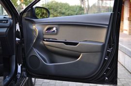 2012款起亚K2两厢1.6L