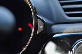 2012款起亚K2两厢1.6L