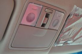 2012款起亚K2两厢1.6L