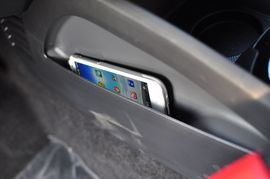 2012款起亚K2两厢1.6L