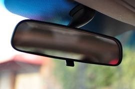 2012款起亚K2两厢1.6L