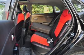 2012款起亚K2两厢1.6L