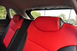 2012款起亚K2两厢1.6L