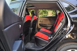 2012款起亚K2两厢1.6L