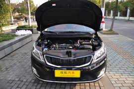 2012款起亚K2两厢1.6L