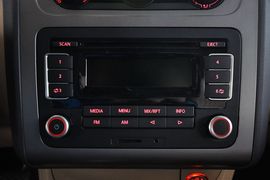 2011款大众途安1.4TSI
