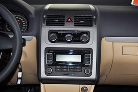 2011款大众途安1.4TSI