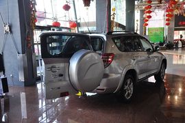 2011款丰田RAV4