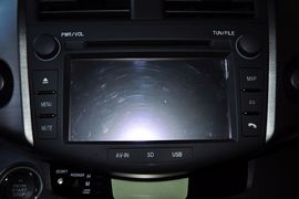 2011款丰田RAV4