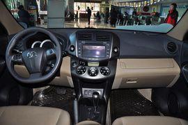 2011款丰田RAV4