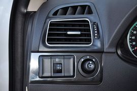 2012款中华V5