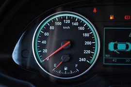 2012款中华V5