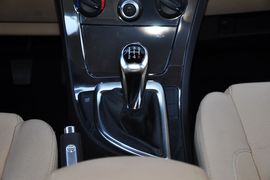 2012款中华V5