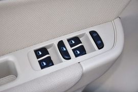 2012款中华V5