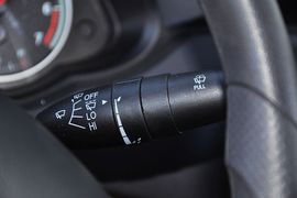 2012款中华V5