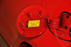 2012款东风悦达起亚K2两厢1.4GLS手动版