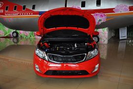 2012款东风悦达起亚K2两厢1.4GLS手动版