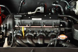 2012款东风悦达起亚K2两厢1.4GLS手动版