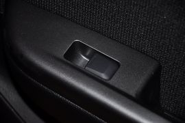 2012款东风悦达起亚K2两厢1.4GLS手动版