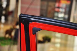 2012款东风悦达起亚K2两厢1.4GLS手动版