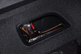 2012款东风悦达起亚K2两厢1.4GLS手动版