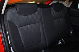 2012款东风悦达起亚K2两厢1.4GLS手动版