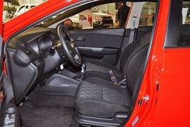 2012款东风悦达起亚K2两厢1.4GLS手动版