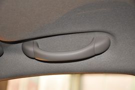 2012款东风悦达起亚K2两厢1.4GLS手动版