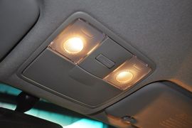 2012款东风悦达起亚K2两厢1.4GLS手动版