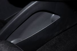 2012款东风悦达起亚K2两厢1.4GLS手动版