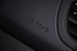 2012款东风悦达起亚K2两厢1.4GLS手动版