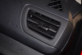 2012款东风悦达起亚K2两厢1.4GLS手动版