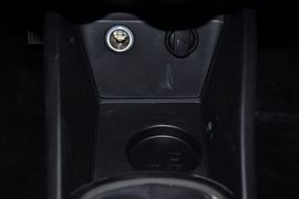 2012款东风悦达起亚K2两厢1.4GLS手动版