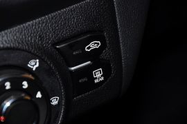 2012款东风悦达起亚K2两厢1.4GLS手动版