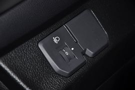 2012款东风悦达起亚K2两厢1.4GLS手动版