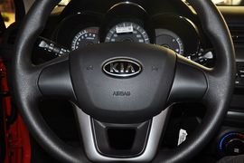 2012款东风悦达起亚K2两厢1.4GLS手动版