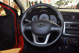 2012款东风悦达起亚K2两厢1.4GLS手动版