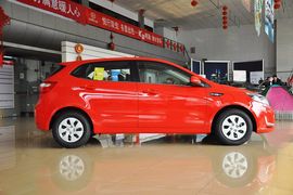 2012款东风悦达起亚K2两厢1.4GLS手动版