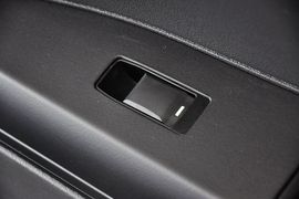 2012款Jeep吉普指南者2.0L运动型