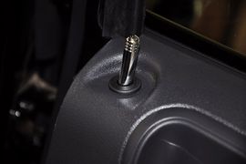 2012款Jeep吉普指南者2.0L运动型
