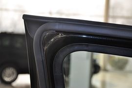 2012款Jeep吉普指南者2.0L运动型
