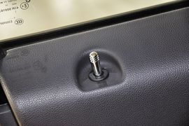 2012款Jeep吉普指南者2.0L运动型