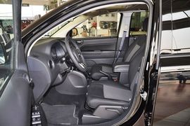 2012款Jeep吉普指南者2.0L运动型